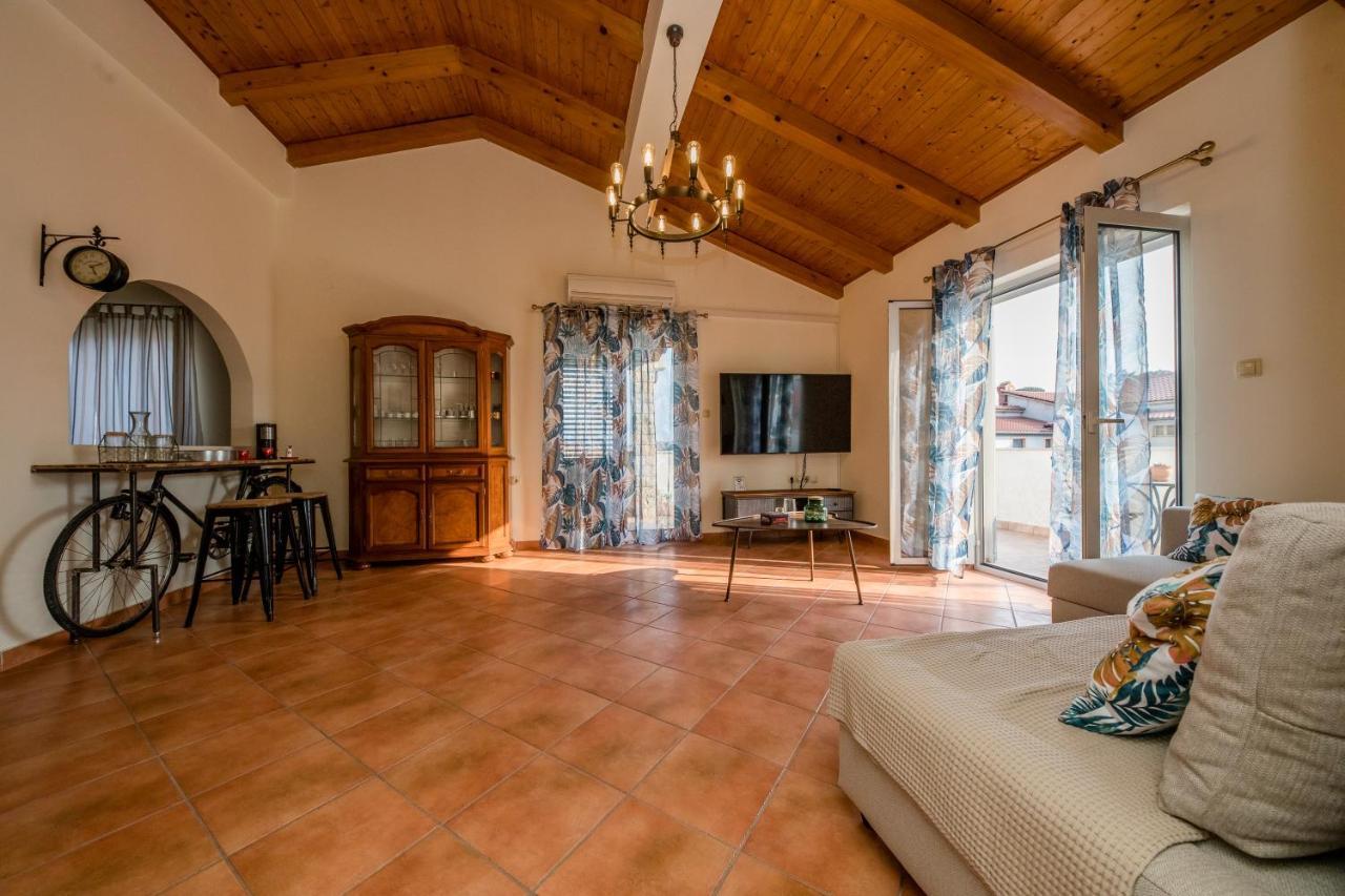 Nikolina Rab Apartments 라브 외부 사진